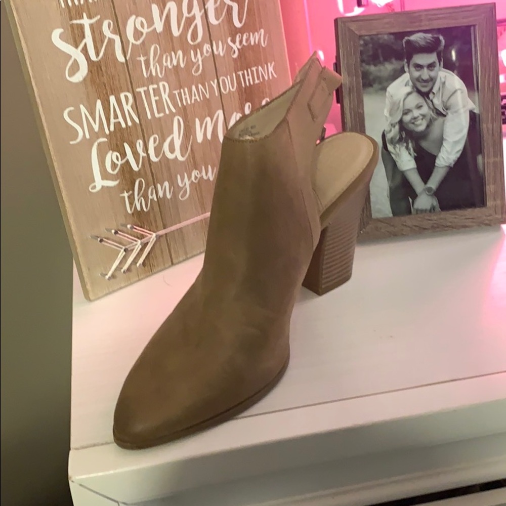 Booties/Boots - Picture 3 of 5